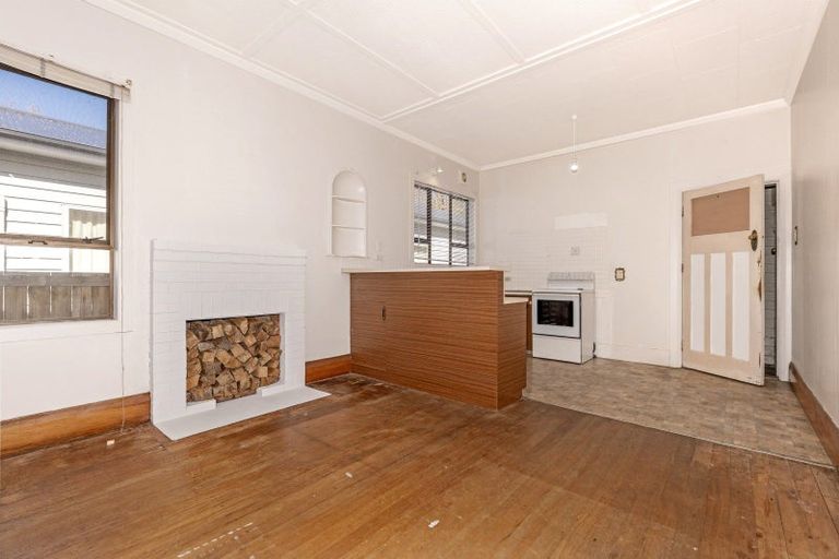 Photo of property in 14 De Lautour Road, Kaiti, Gisborne, 4010