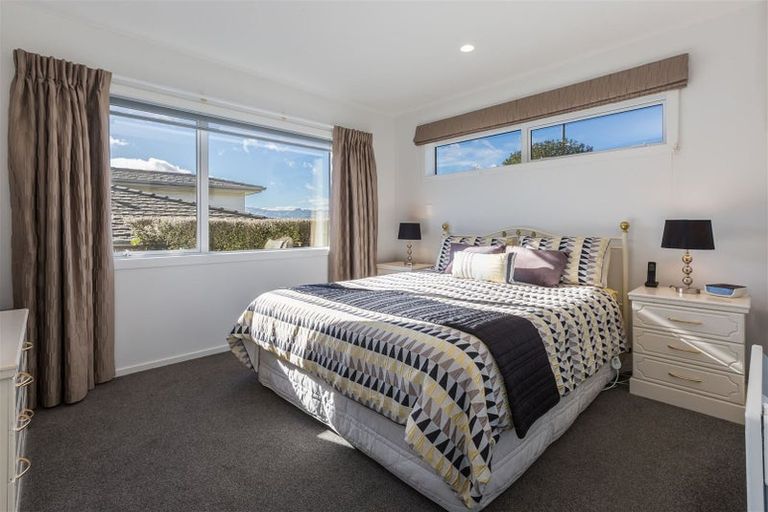 Photo of property in 62 Endeavour Drive, Whitby, Porirua, 5024