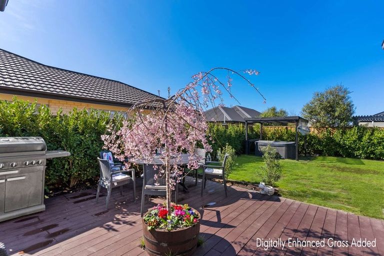 Photo of property in 62 Aroha Street, Pegasus, 7612