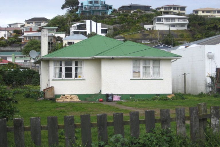 Photo of property in 7 Moturoa Street, Moturoa, New Plymouth, 4310