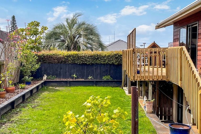 Photo of property in 3 Wolsley Avenue, Milford, Auckland, 0620