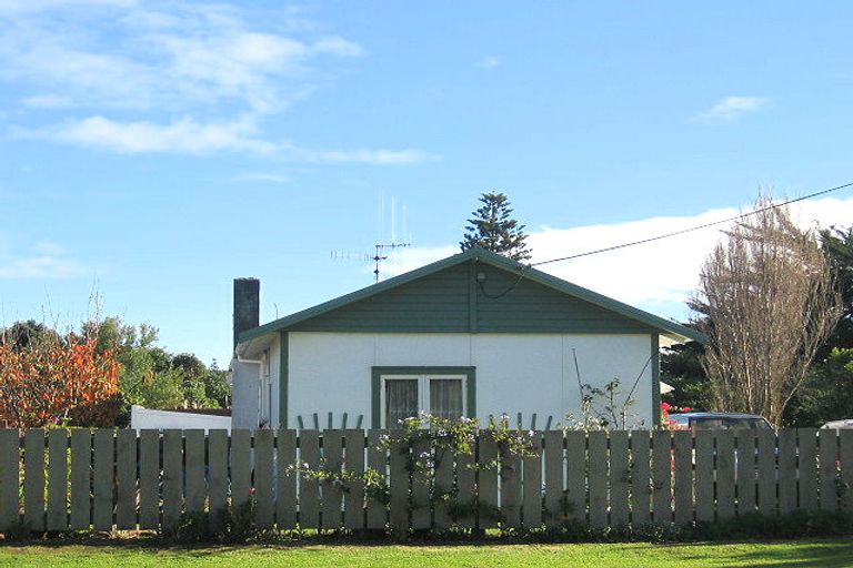 Photo of property in 41b Ngaio Street, Otaki Beach, Otaki, 5512