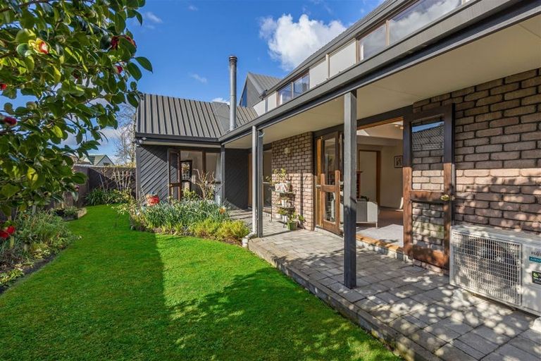Photo of property in 4 Godfrey Place, Ilam, Christchurch, 8041