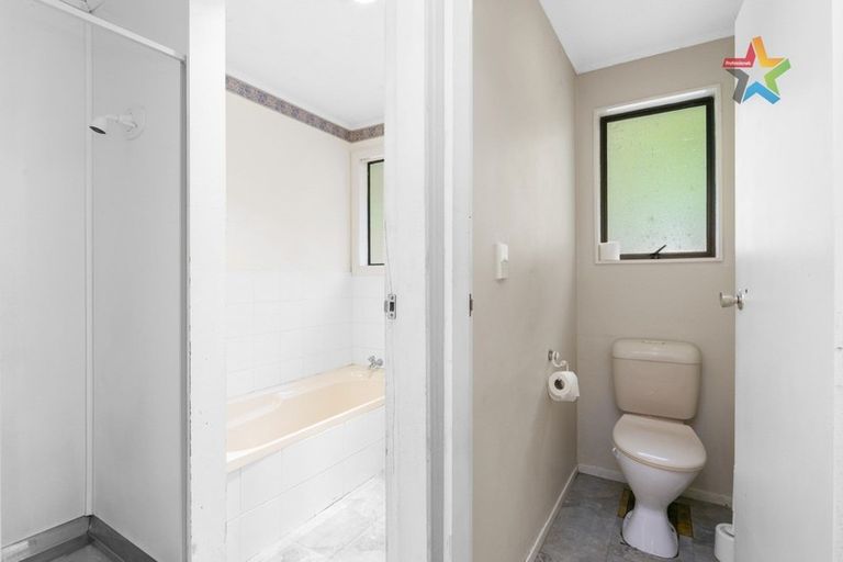 Photo of property in 20 Amber Grove, Birchville, Upper Hutt, 5018