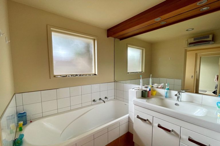 Photo of property in 17b Dalrye Place, Ilam, Christchurch, 8041