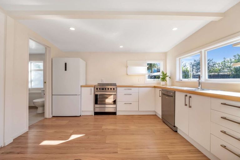 Photo of property in 54 Marriotts Road, North New Brighton, Christchurch, 8083