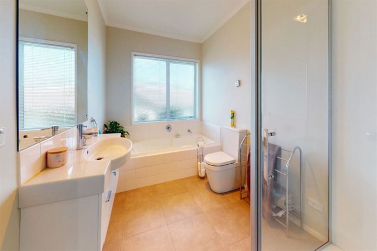 Photo of property in 27 Old Mill Road, Silverdale, 0932