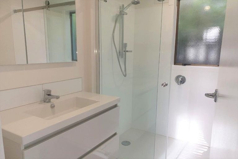 Photo of property in 87-87a Freyberg Street, Lyall Bay, Wellington, 6022