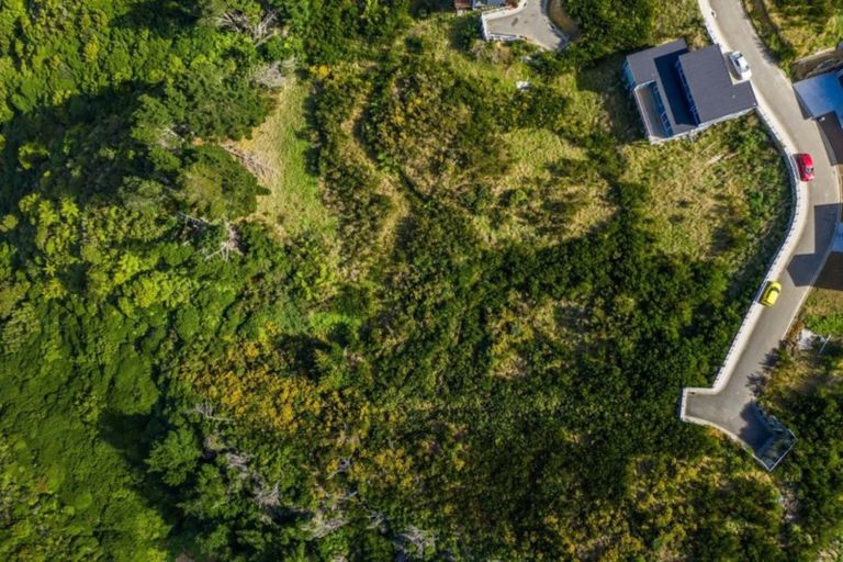 Photo of property in 10 Cessna Way, Newlands, Wellington, 6037