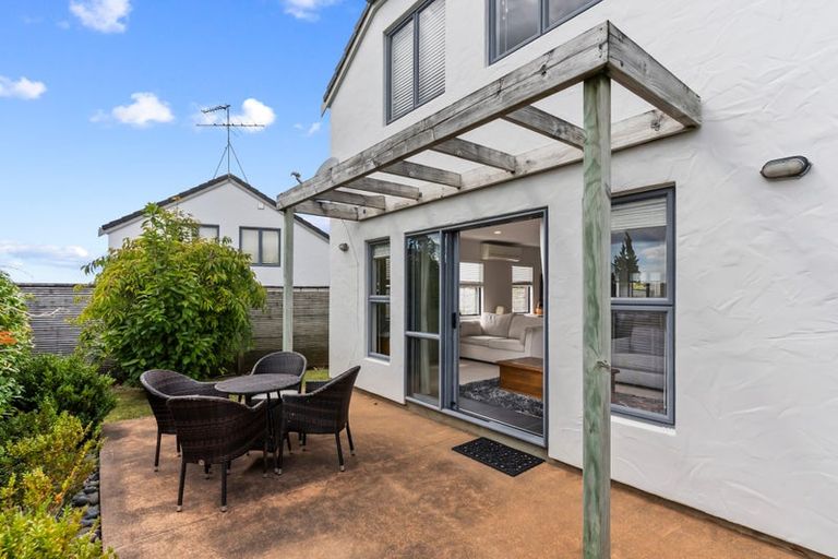 Photo of property in 3/64 Schnapper Rock Road, Schnapper Rock, Auckland, 0632