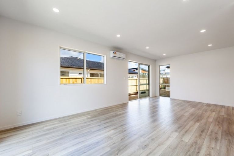 Photo of property in 12 Hemopo Street, Pukekohe, 2120