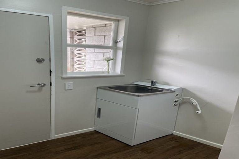 Photo of property in 1/12 Bridge Street, Melling, Lower Hutt, 5010
