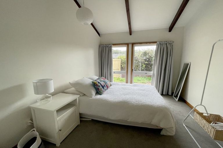 Photo of property in 5 Raekura Place, Redcliffs, Christchurch, 8081