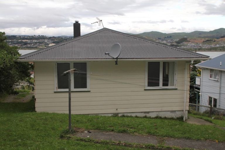 Photo of property in 21 Arene Grove, Titahi Bay, Porirua, 5022