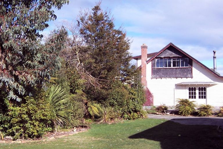 Photo of property in 12 Bridge Street, Tuatapere, 9620
