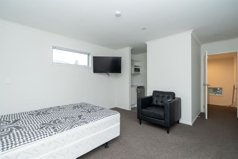 Photo of property in 31 Sandleigh Road, Hamilton Lake, Hamilton, 3204