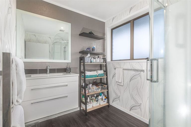 Photo of property in 17 Hakanoa Street, Huntly, 3700