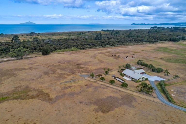 Photo of property in 93 Uretiti Road, Waipu, 0582