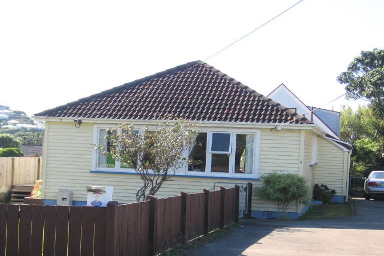 Photo of property in 6b Sim Street, Johnsonville, Wellington, 6037