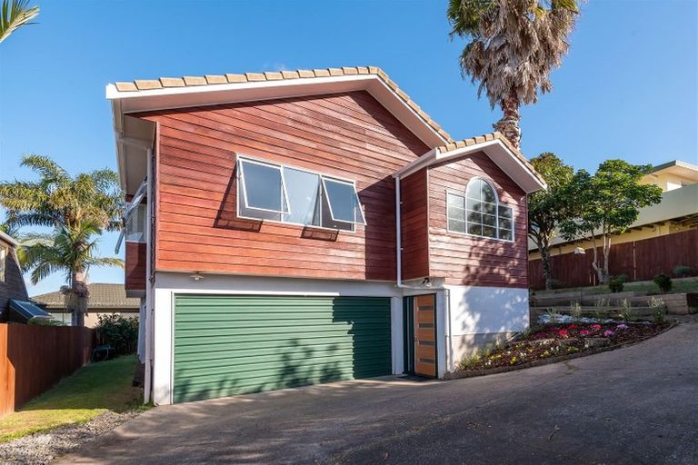Photo of property in 1/74 Gosford Drive, Botany Downs, Auckland, 2010