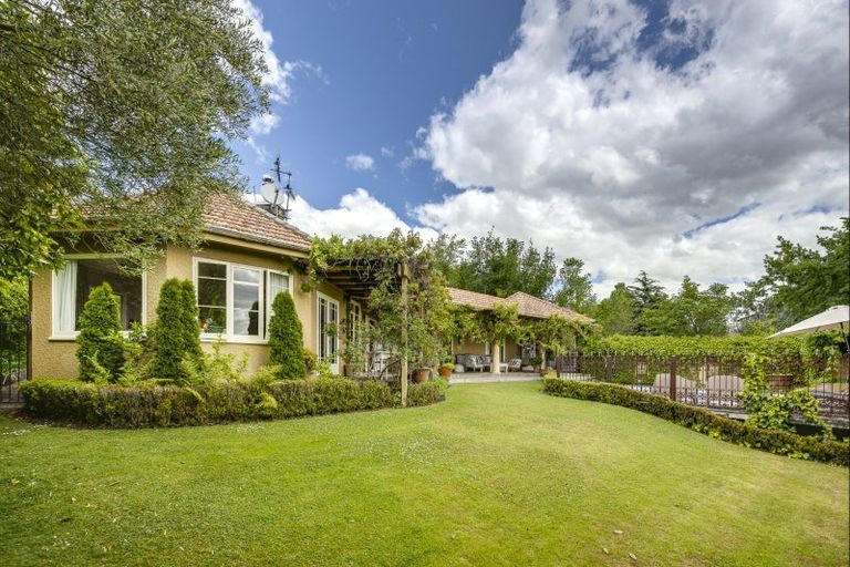 Photo of property in 56 Lucknow Road, Havelock North, 4130