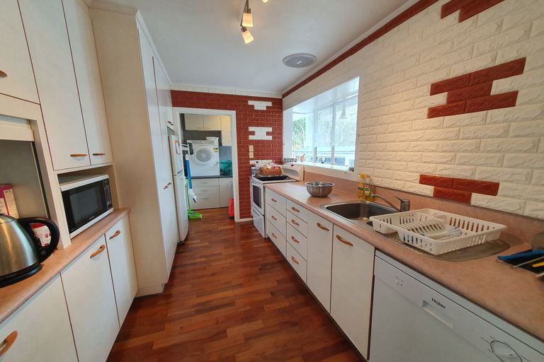 Photo of property in 15 Cargill Street, Papakura, 2110