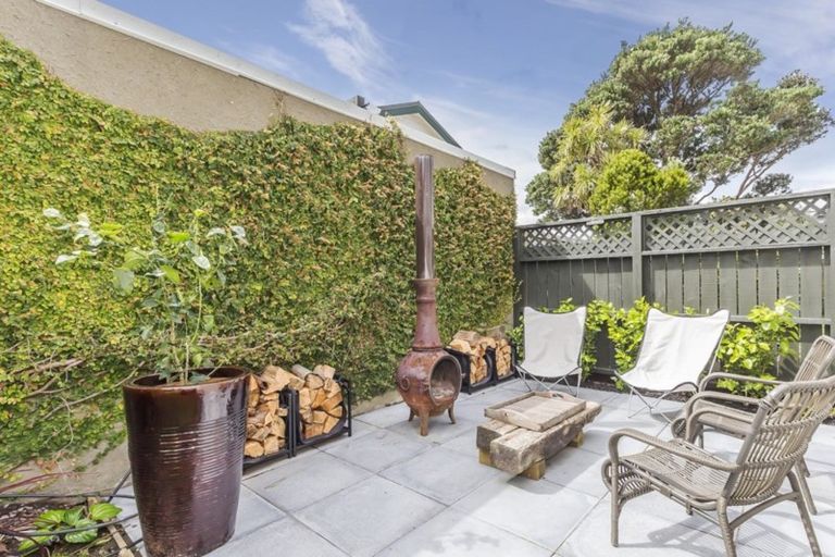 Photo of property in 45 Burnham Street, Seatoun, Wellington, 6022