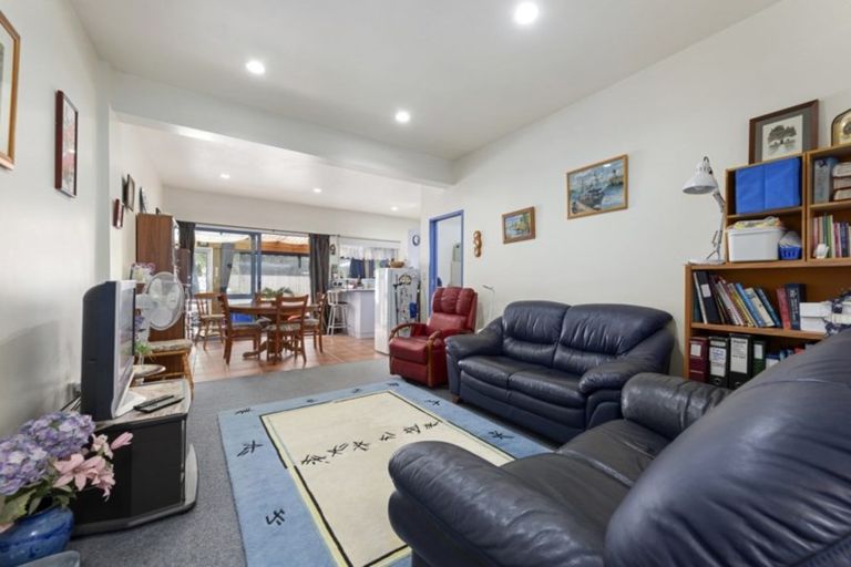 Photo of property in 100 Mcleod Street, Elderslea, Upper Hutt, 5018