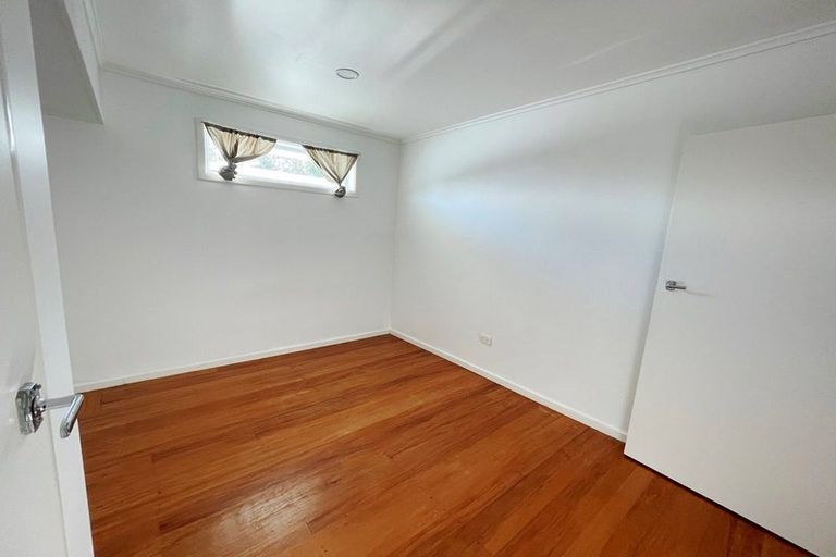 Photo of property in 1/10 Walter Street, Hauraki, Auckland, 0622