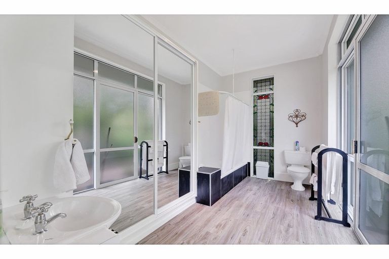 Photo of property in 14 Collins Drive, Waikuku Beach, 7402