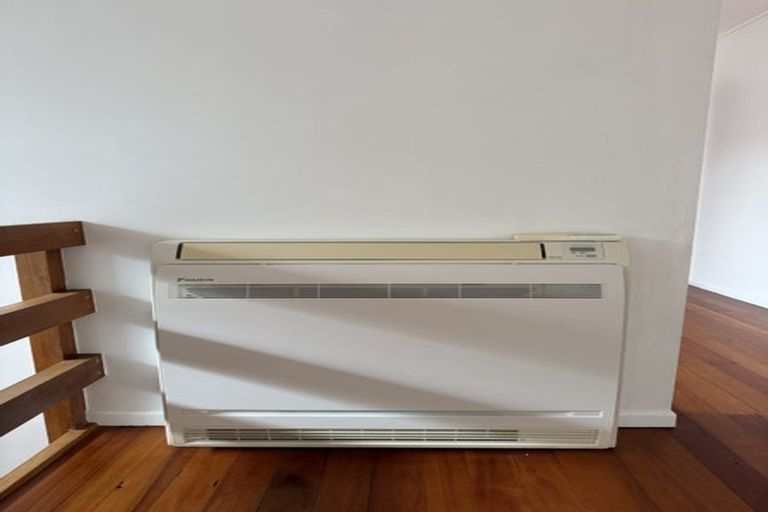 Photo of property in 135 Mairangi Road, Wilton, Wellington, 6012