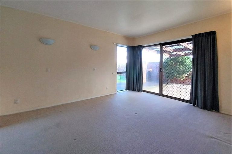 Photo of property in 83 Pakuranga Road, Pakuranga, Auckland, 2010