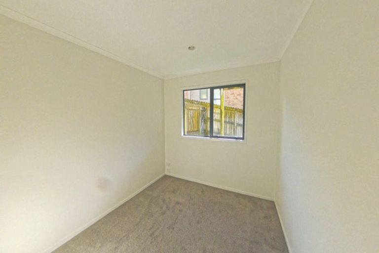 Photo of property in 106 George Deane Place, Greenhithe, Auckland, 0632