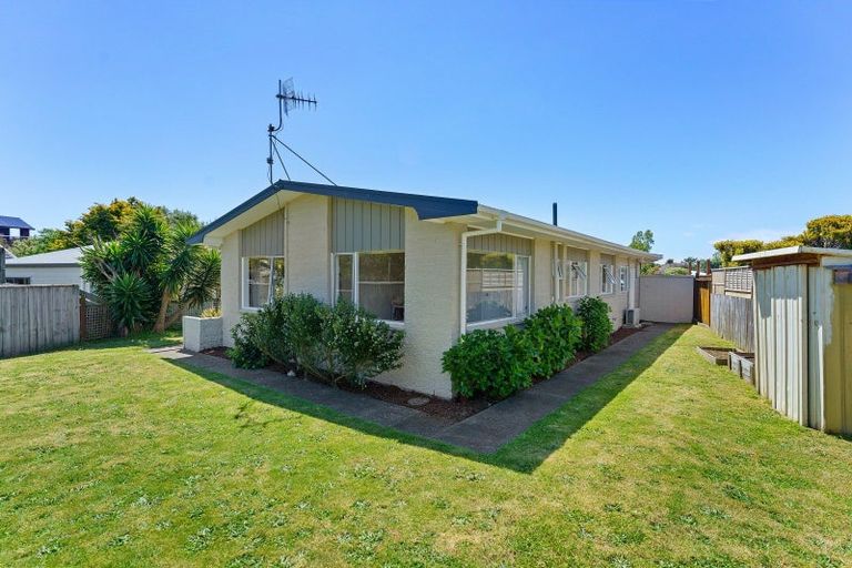 Photo of property in 30a Toru Road, Paraparaumu Beach, Paraparaumu, 5032