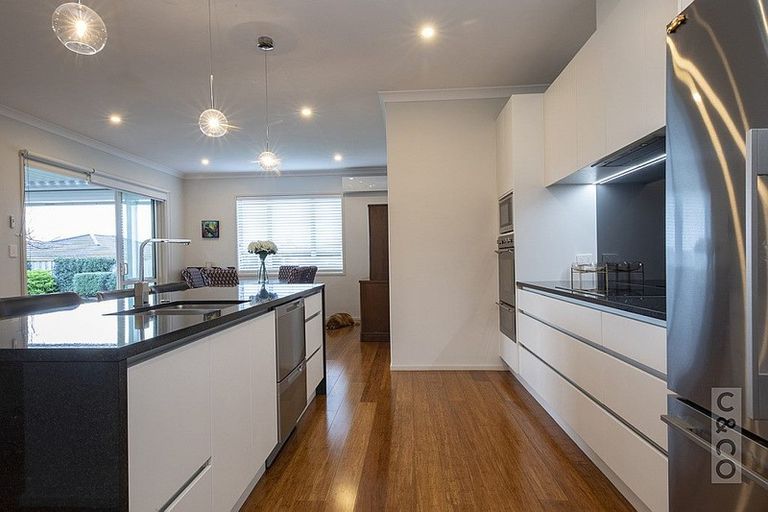 Photo of property in 15 Turpin Road, Riverhead, 0820