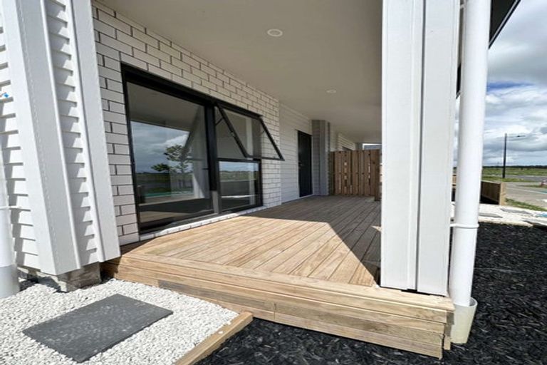 Photo of property in 30 Auranga Drive, Karaka, Papakura, 2113