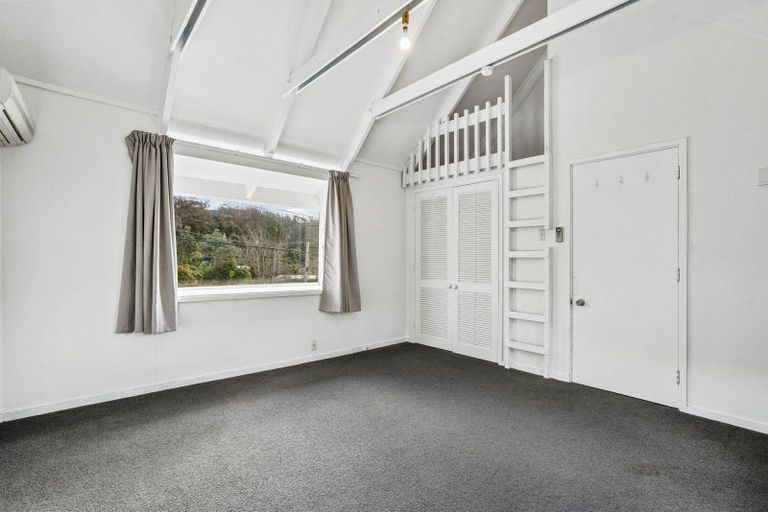 Photo of property in 451 Stokes Valley Road, Stokes Valley, Lower Hutt, 5019