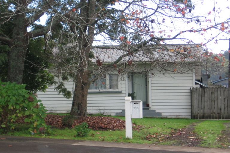 Photo of property in 745 Swanson Road, Swanson, Auckland, 0612