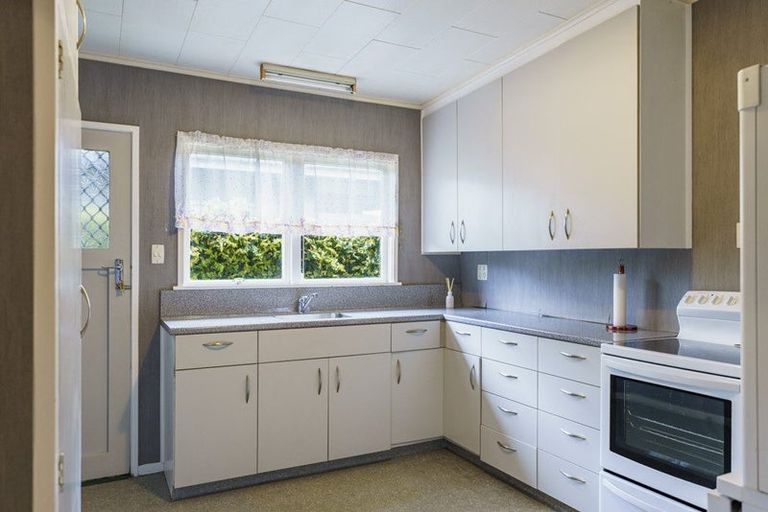 Photo of property in 245 Kenilworth Road, Mayfair, Hastings, 4122