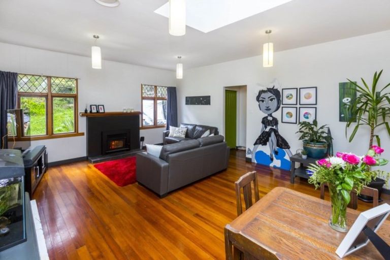 Photo of property in 7 Elmslie Road, Pinehaven, Upper Hutt, 5019