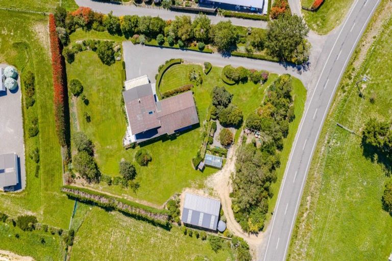 Photo of property in 370 Porangahau Road, Waipukurau, 4282
