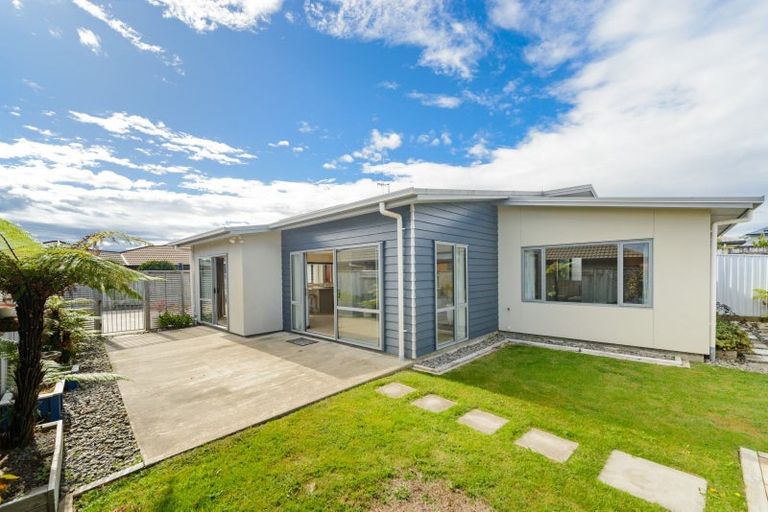 Photo of property in 3a Angelina Way, Kelvin Grove, Palmerston North, 4414