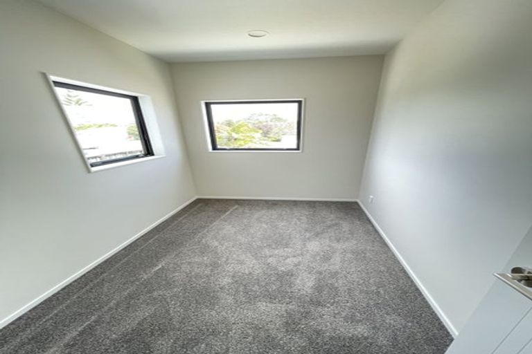 Photo of property in 133c Arran Road, Browns Bay, Auckland, 0630