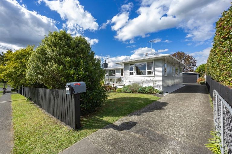 Photo of property in 17 Tapu Road, Huapai, Kumeu, 0810