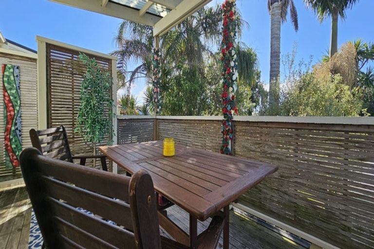 Photo of property in 106 Calliope Road, Stanley Point, Auckland, 0624