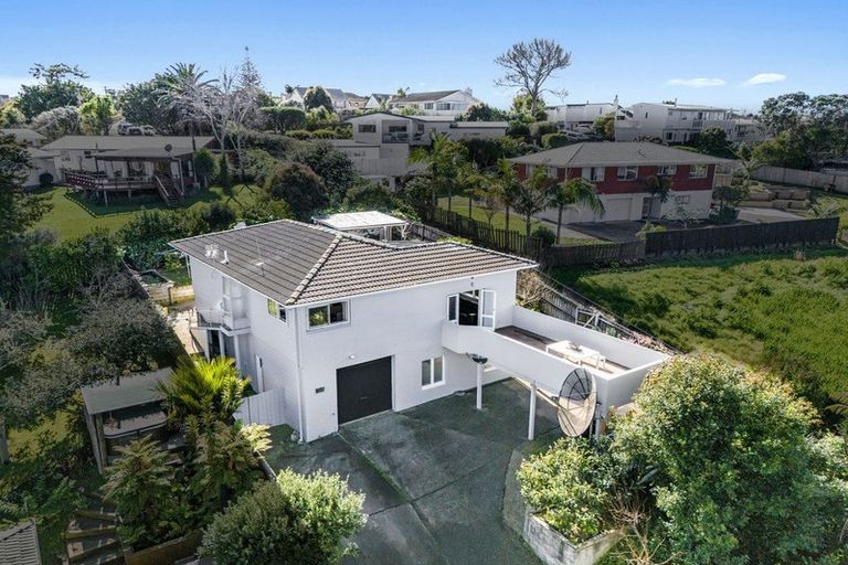 Photo of property in 29 Glamorgan Drive, Torbay, Auckland, 0630