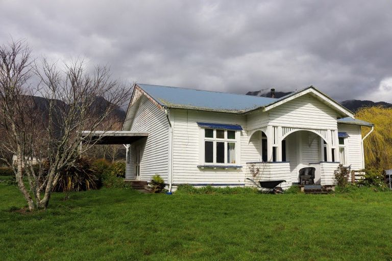 Photo of property in 1773a Whataroa Highway, Whataroa, 7886