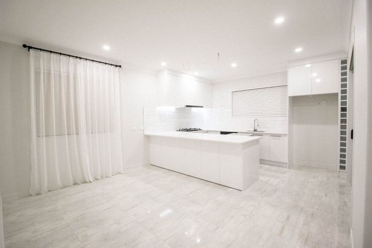 Photo of property in 24 Koroheke Road, Takanini, 2110