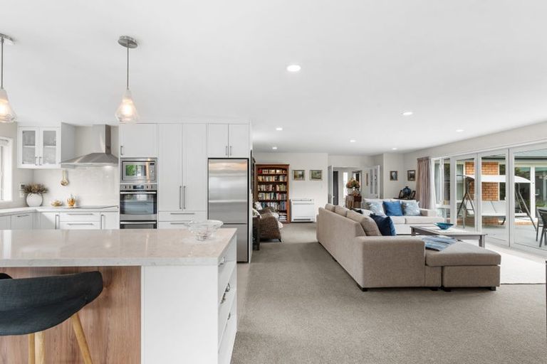 Photo of property in 12 Chesterfield Mews, Russley, Christchurch, 8042