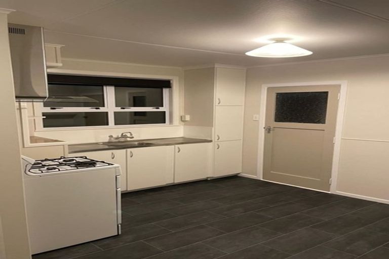 Photo of property in 85a Wrantage Street, Westown, New Plymouth, 4310